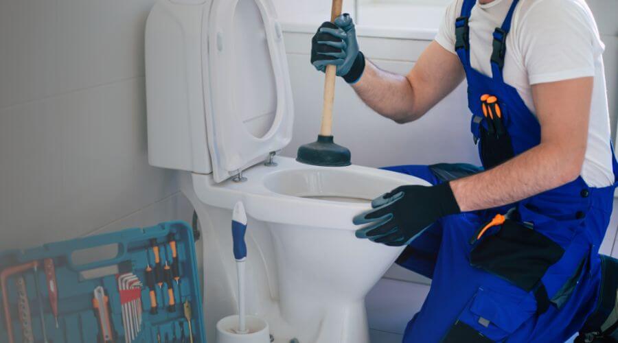 Professional septic pumping service in Paramount, CA